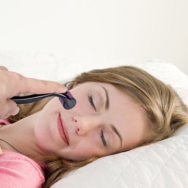 Best 540 Titanium Microneedle Derma Roller 0.5mm Black/Purple (1 piece)