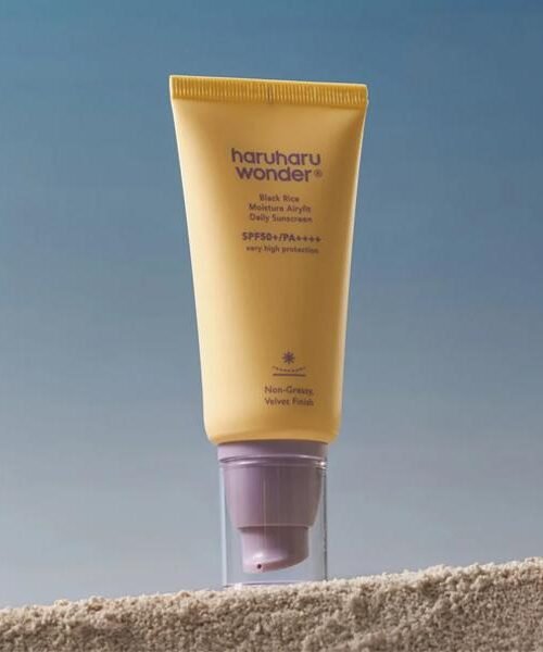 Haruharu Wonder Black Rice Moisture Airyfit Daily Sunscreen SPF50+ PA++++ 50ml