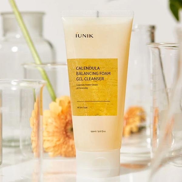 Iunik Calendula Balancing Foam Gel Cleanser 150ml