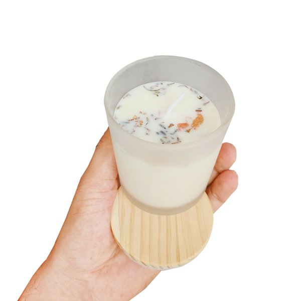 Luxurious Soy Wax Scented crystal Candles (Lavender)