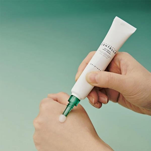 SKIN1004 Madagascar Centella Tea Trica Spot Cream 20ml