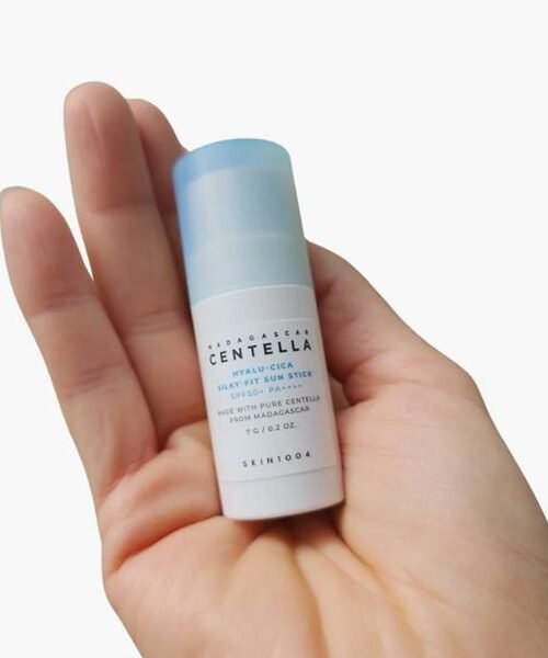 Skin1004 Madagascar Centella Hyalu-cica Silky-fit Sun Stick spf50+ PA++++ 7g